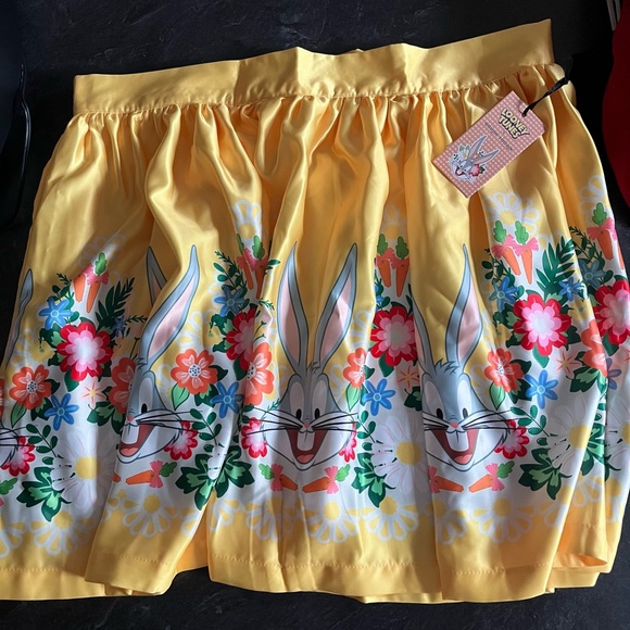 Unique Vintage Bugs Bunny mini skirt, 2X - Picture 7 of 7